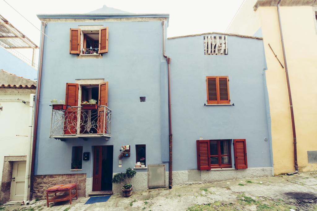 Blu